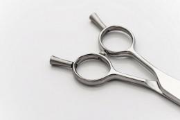 Tsubame -燕- 440C
Level D-7C メガネハンドル
カーブ ロング シザー 左利き