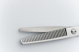 Tsubame -燕- 440C
Level W630IV
メガネハンドル V溝刃 セニング
スキ率 25% 前後