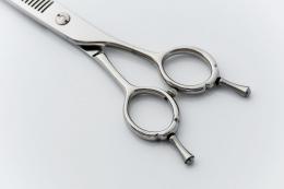 Tsubame -燕- 440C
Level W630IV
メガネハンドル V溝刃 セニング
スキ率 25% 前後