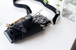 PASSION ヴィエンナ
本革 シザーケース(黒/茶)